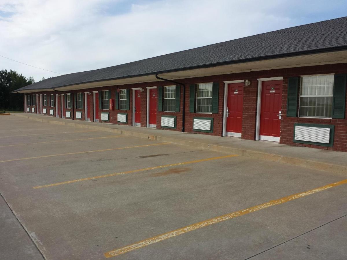 Green Country Inn Henryetta Bagian luar foto