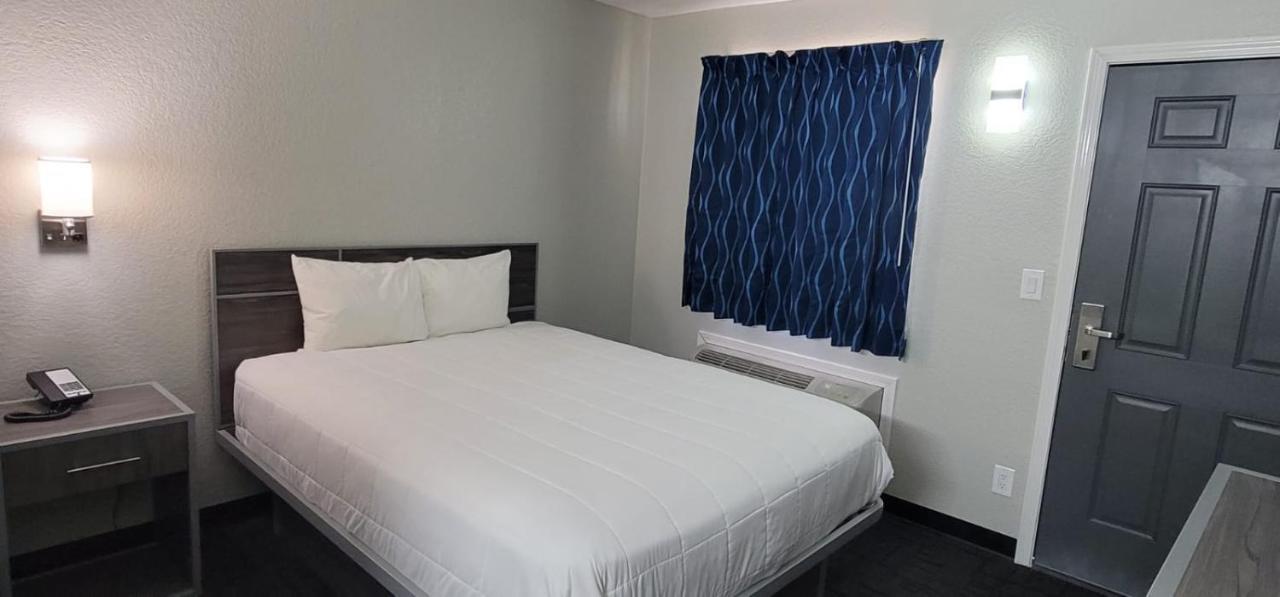 Green Country Inn Henryetta Bagian luar foto