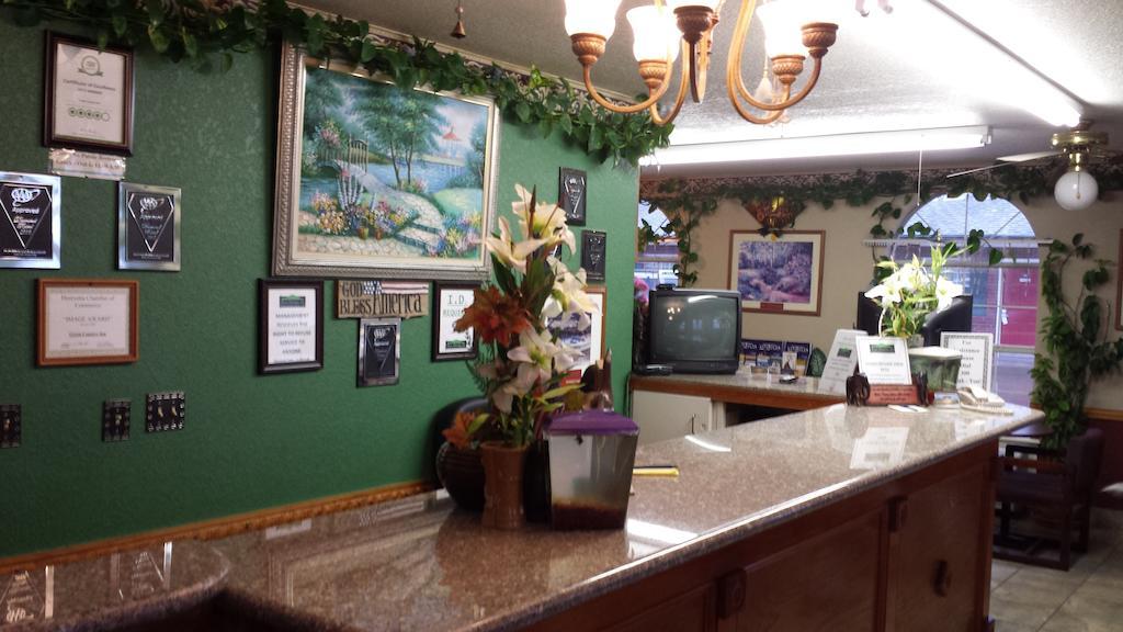 Green Country Inn Henryetta Bagian luar foto