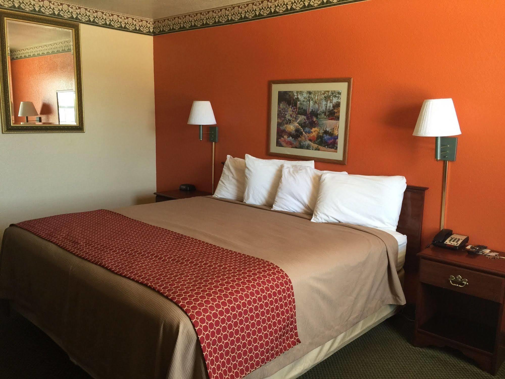 Green Country Inn Henryetta Bagian luar foto