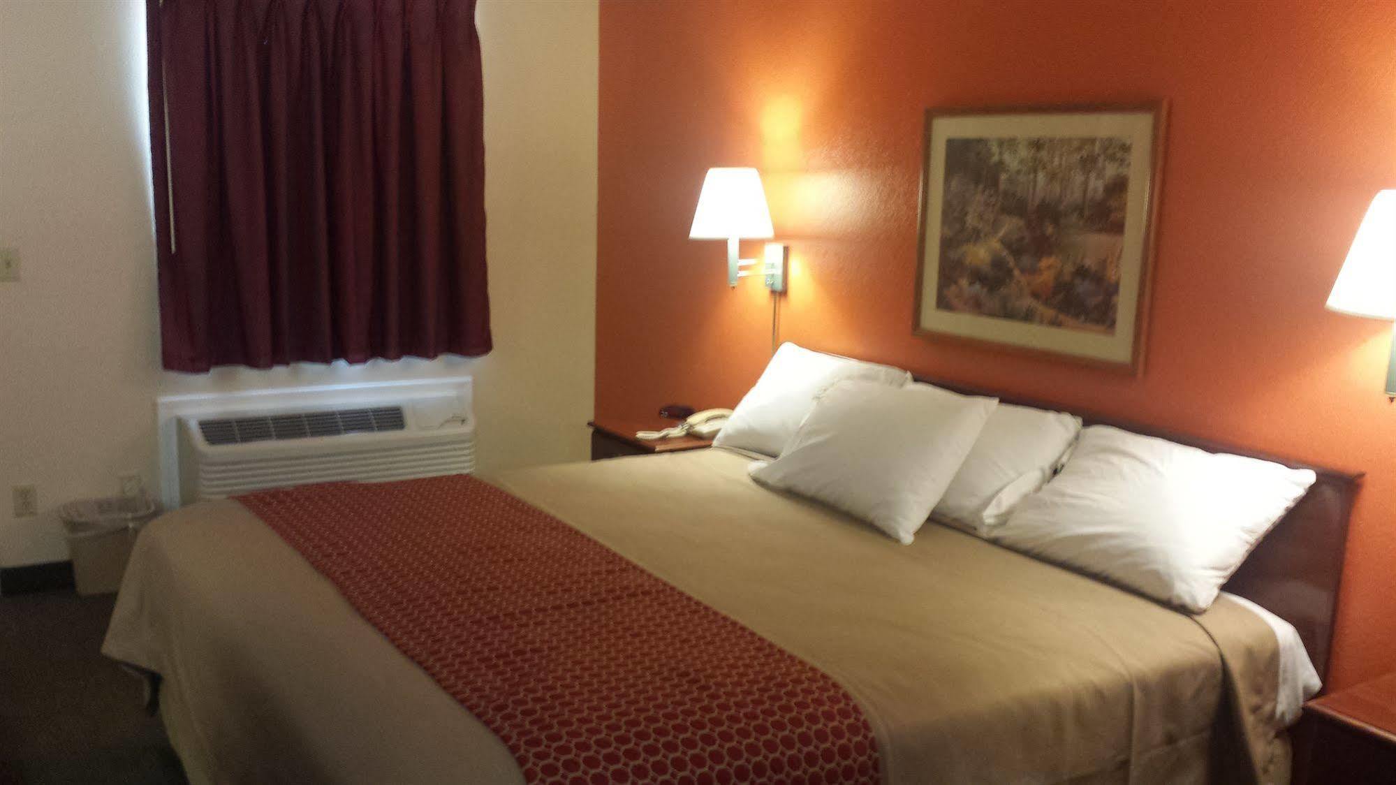 Green Country Inn Henryetta Bagian luar foto